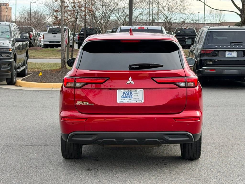 Used 2022 Mitsubishi Outlander ES image 8
