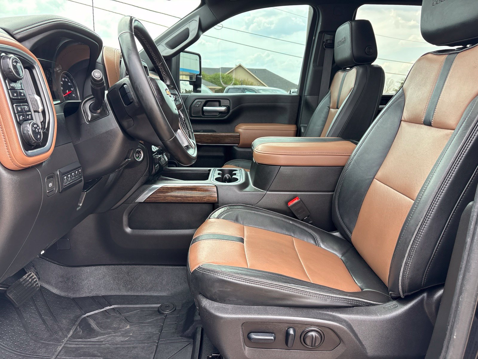 Used 2023 Chevrolet Silverado 2500 High Country w/ Safety Package II AWD/4WD image 17