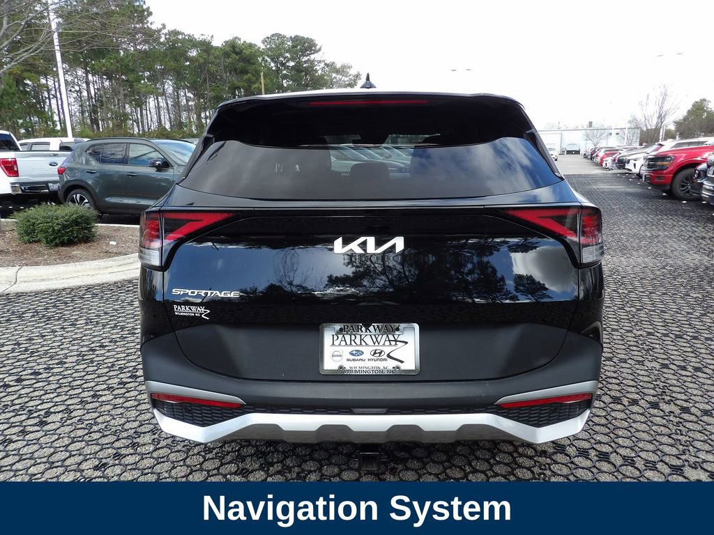 Used 2023 Kia Sportage EX image 7