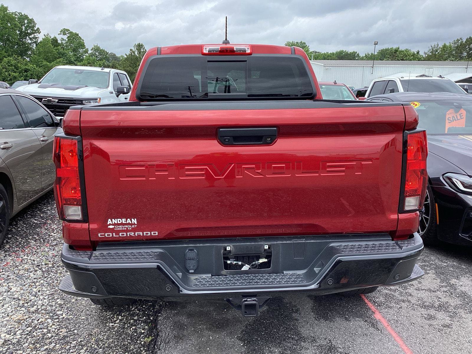 Used 2024 Chevrolet Colorado Trail Boss w/ Advanced Trailering Package AWD/4WD image 4