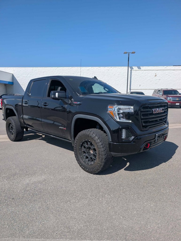 Used 2021 GMC Sierra 1500 AT4 w/ AT4 Value Package AWD/4WD image 2