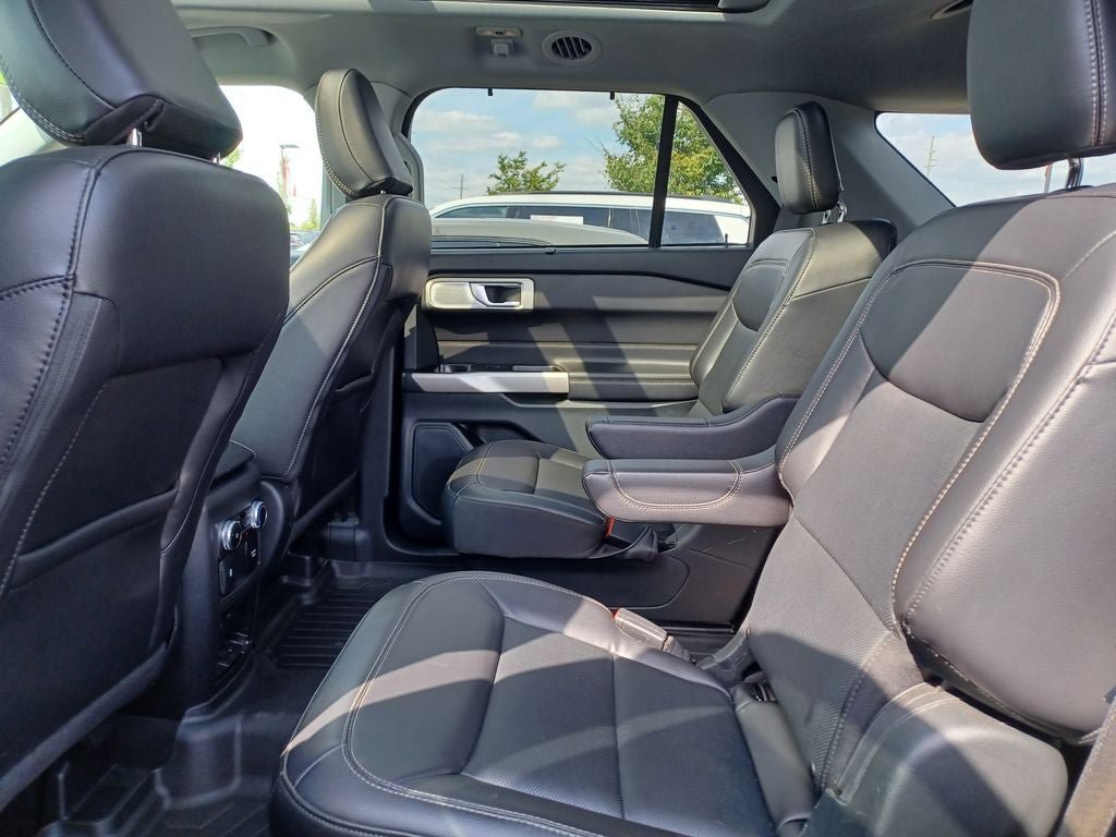 Used 2023 Ford Explorer Limited w/ Limited Technology Package AWD/4WD image 28