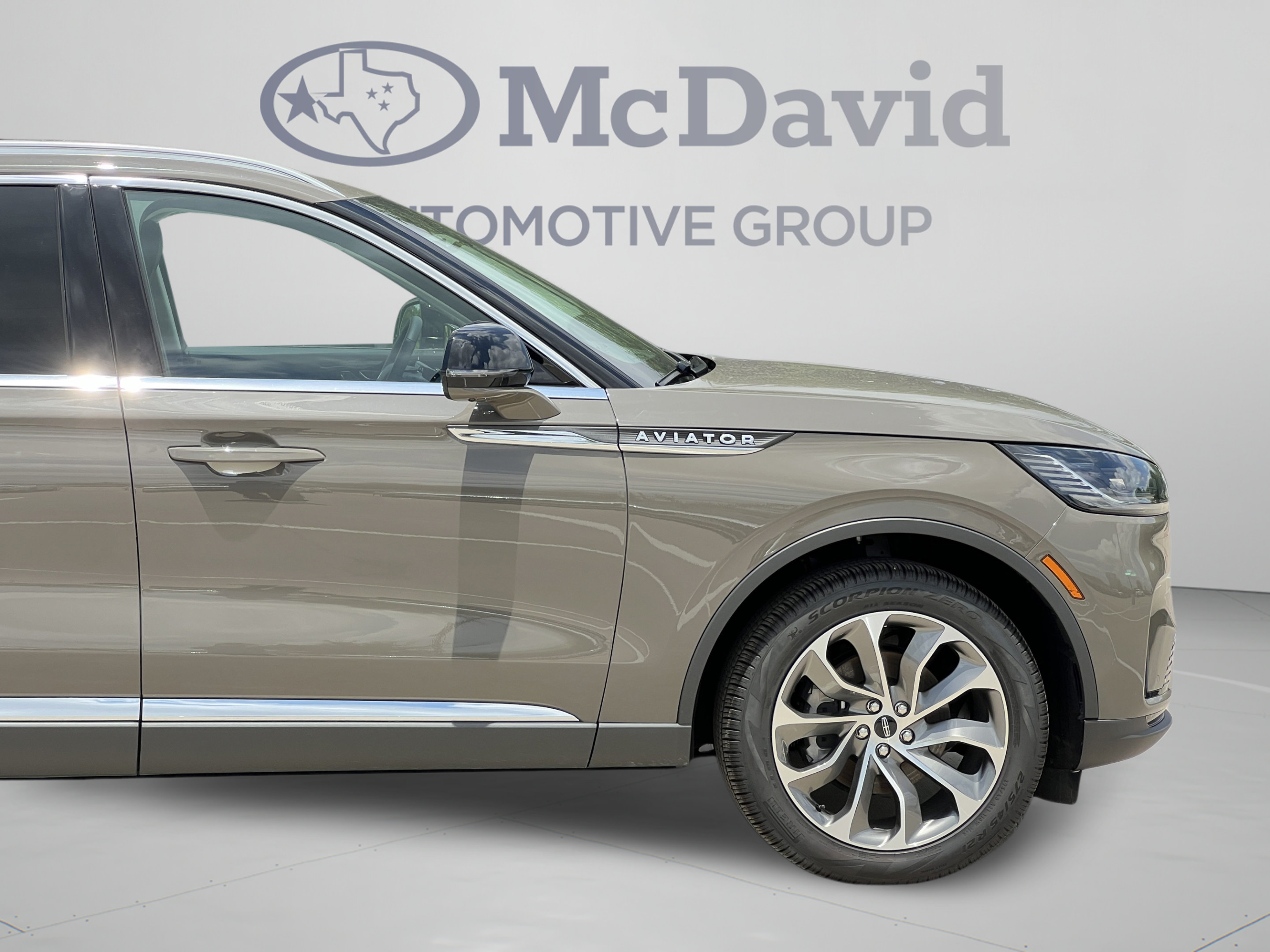 New 2025 Lincoln Aviator Reserve w/ Illumination Package RWD image 35