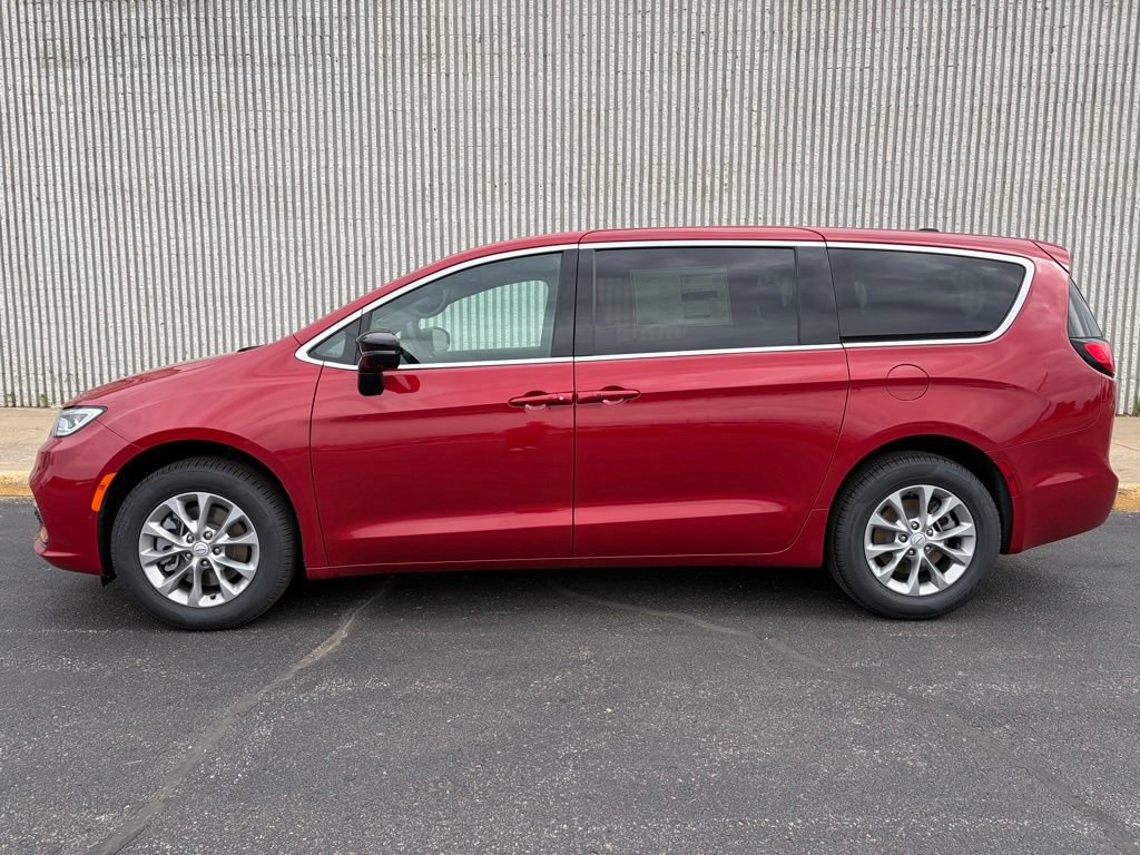 New 2026 Chrysler Pacifica Select AWD/4WD image 2