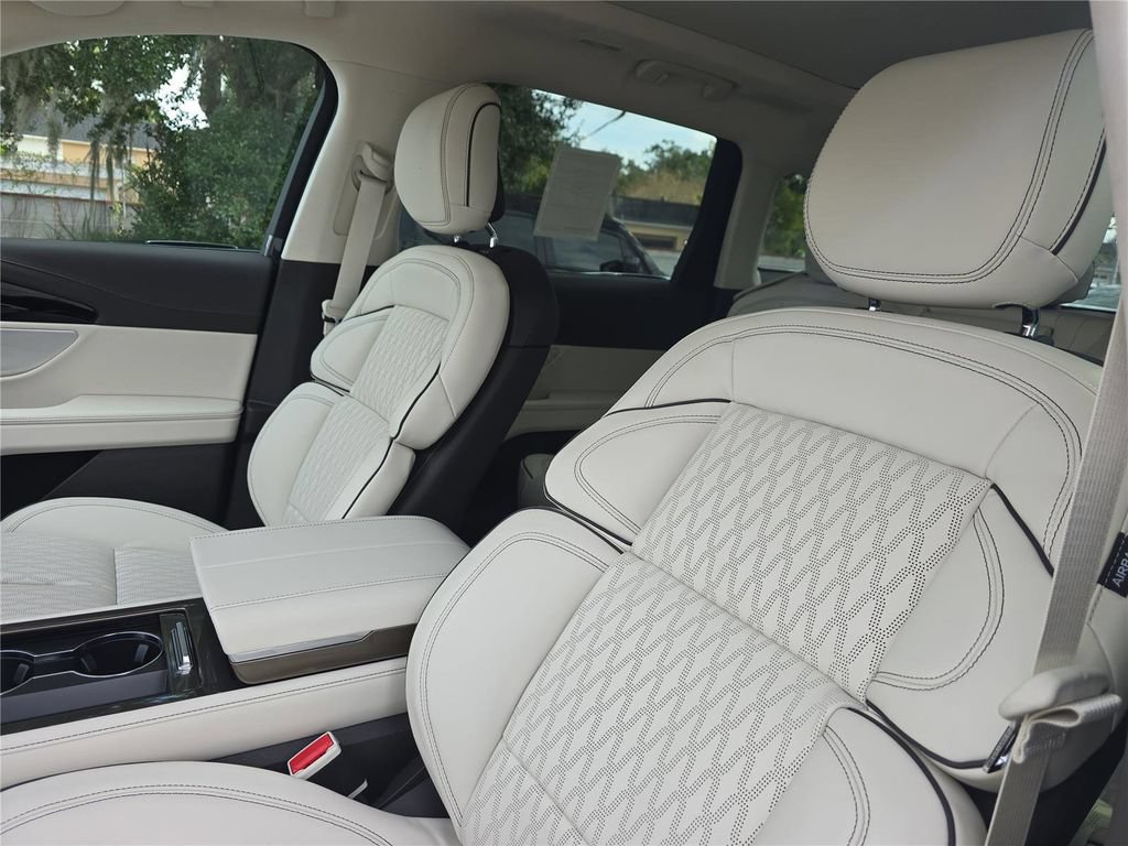New 2026 Lincoln Nautilus Black Label AWD/4WD image 17