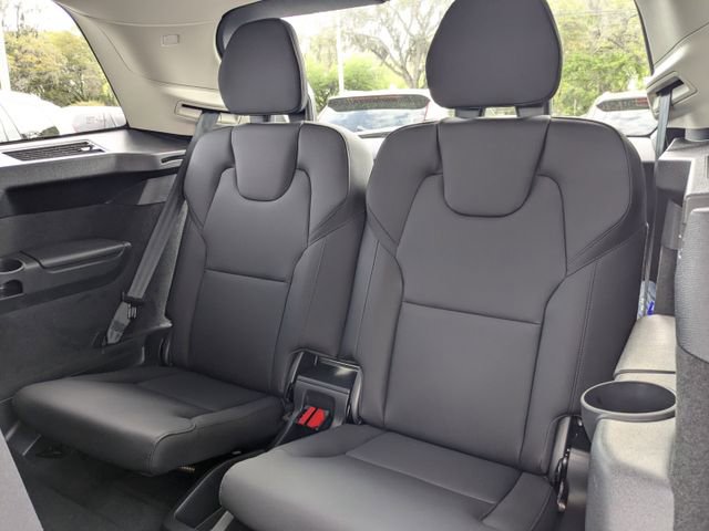 New 2025 Volvo XC90 T8 Plus w/ Protection Package Premier image 17