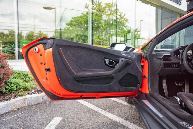 Used 2023 Lamborghini Huracan Sterrato image 28