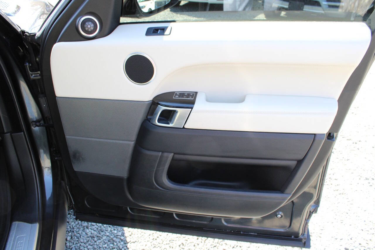 Used 2014 Land Rover Range Rover Sport HSE image 22