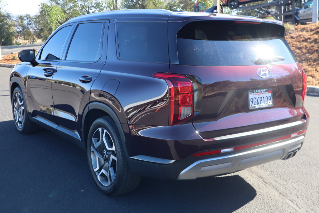 Used 2023 Hyundai Palisade Limited w/ Cargo Package FWD image 7