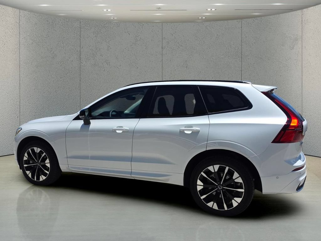 Used 2026 Volvo XC60 B5 Plus w/ Protection Package Premier AWD/4WD image 8