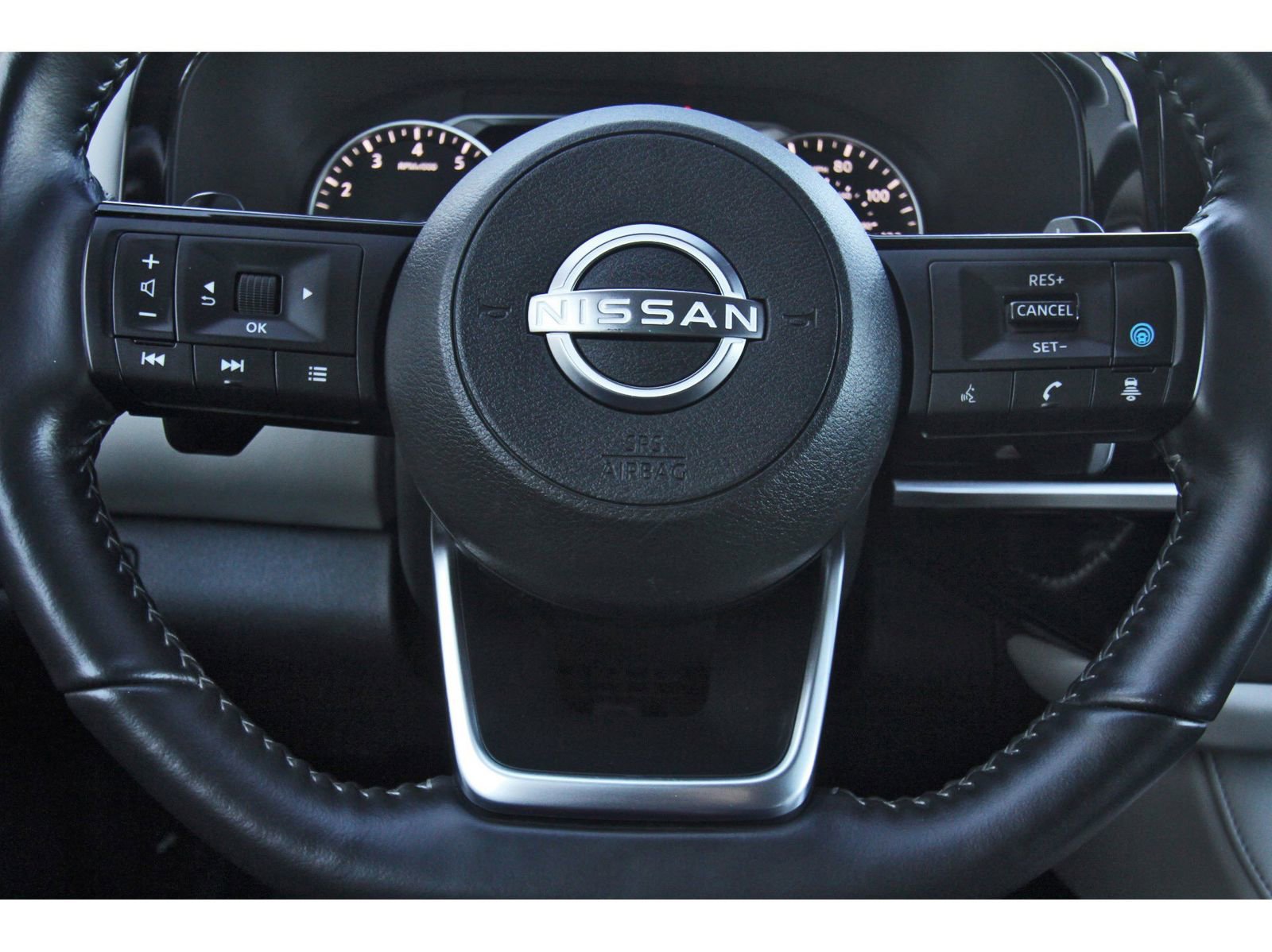 Used 2025 Nissan Pathfinder SL image 18