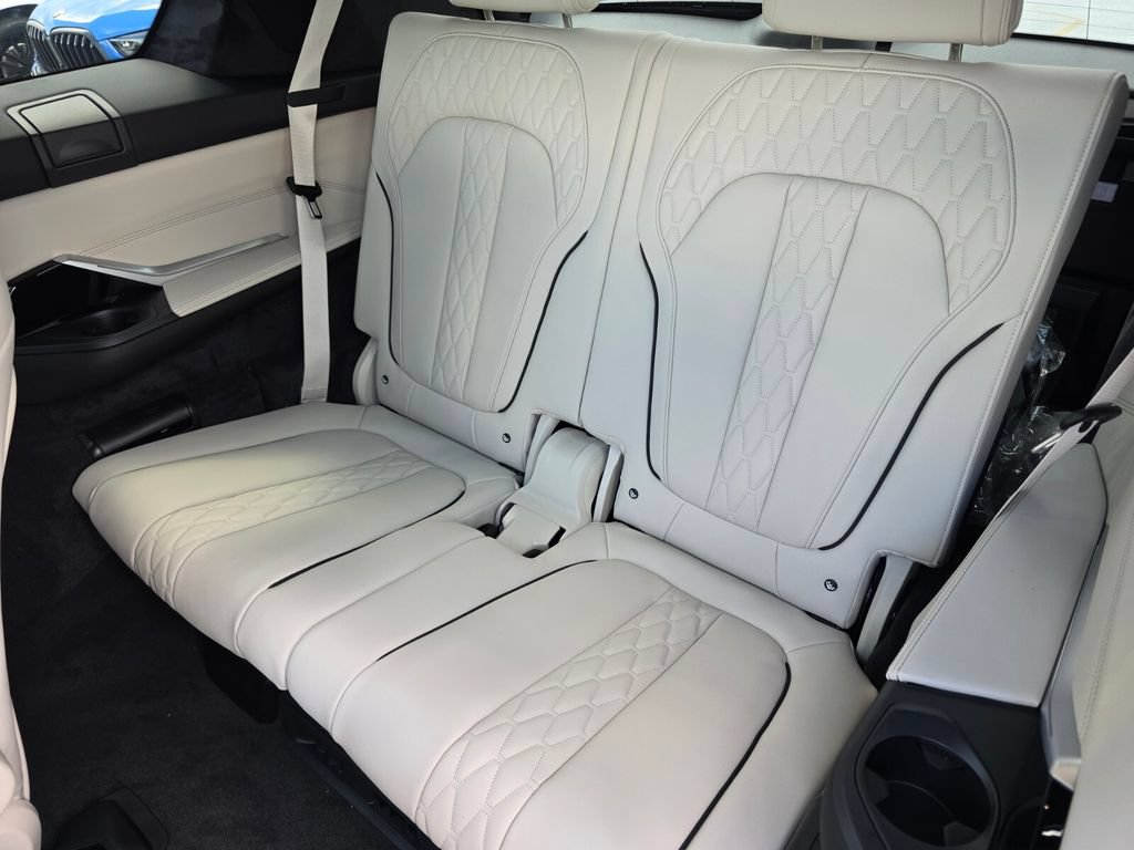 New 2026 BMW ALPINA XB7 AWD/4WD image 13