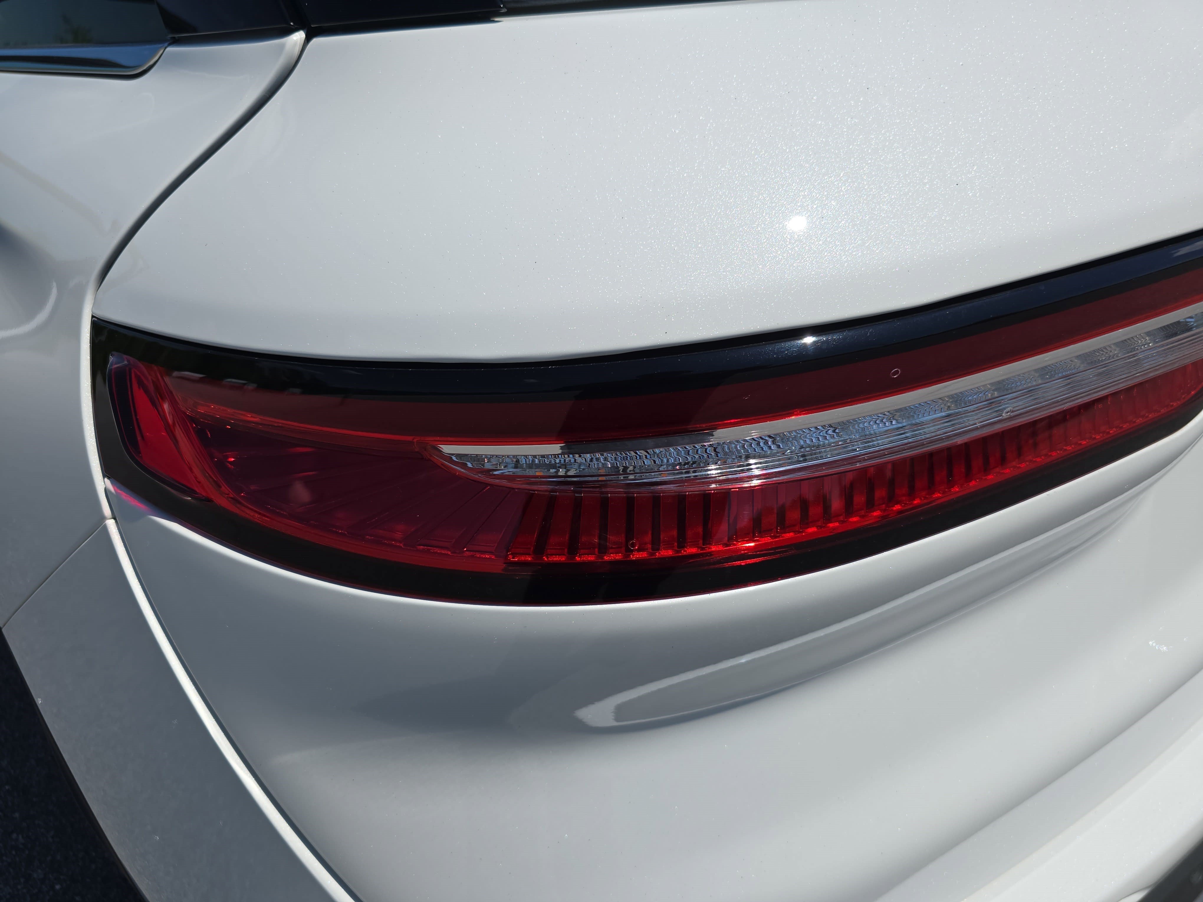 Certified 2024 Lincoln Corsair AWD image 33