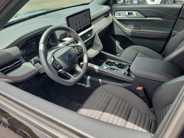 Used 2026 Ford Explorer ST-Line w/ ST-Line Street Pack RWD image 3