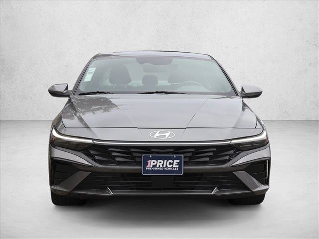 Certified 2024 Hyundai Elantra SEL w/ Convenience Package FWD image 2