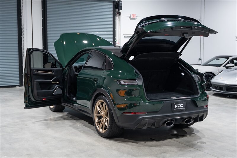 Used 2024 Porsche Cayenne Turbo GT AWD/4WD image 41