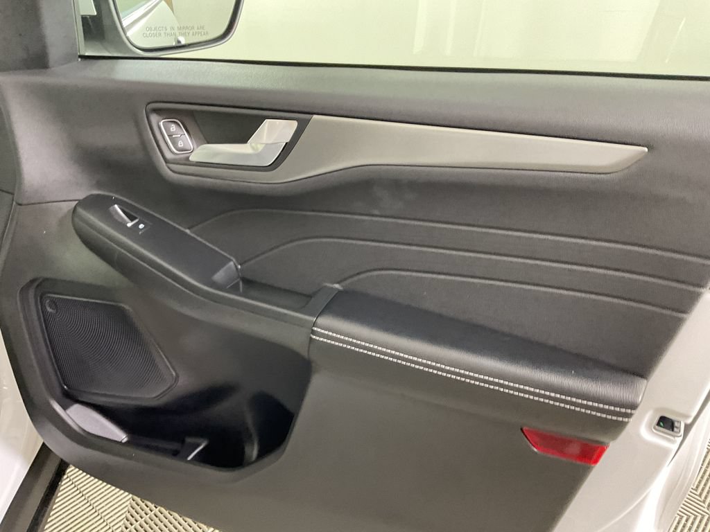 Used 2023 Ford Escape SE FWD image 23