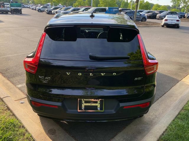 Used 2023 Volvo XC40 B5 Plus image 31