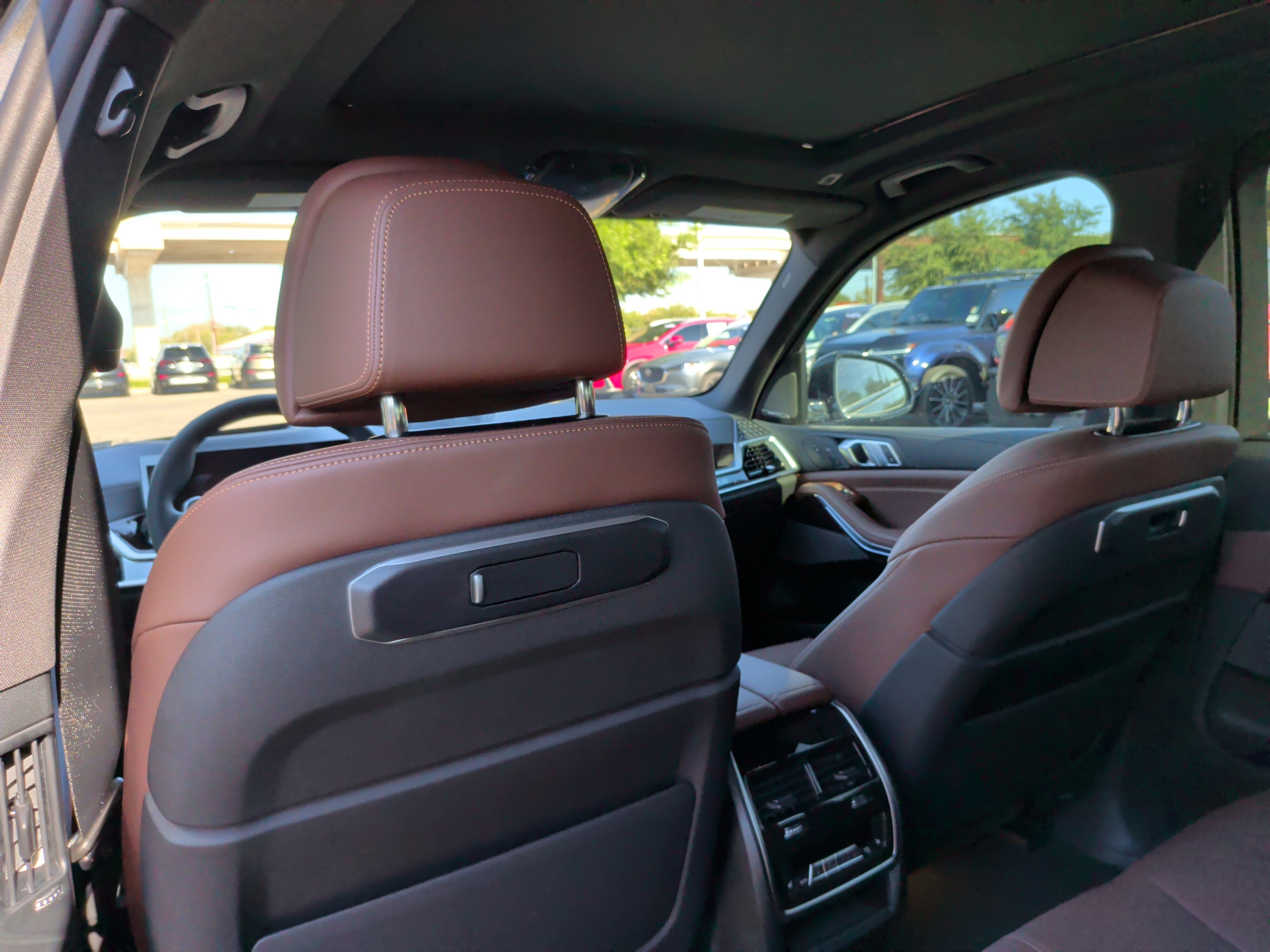 Certified 2026 BMW X5 xDrive50e w/ M Sport Package AWD/4WD image 34