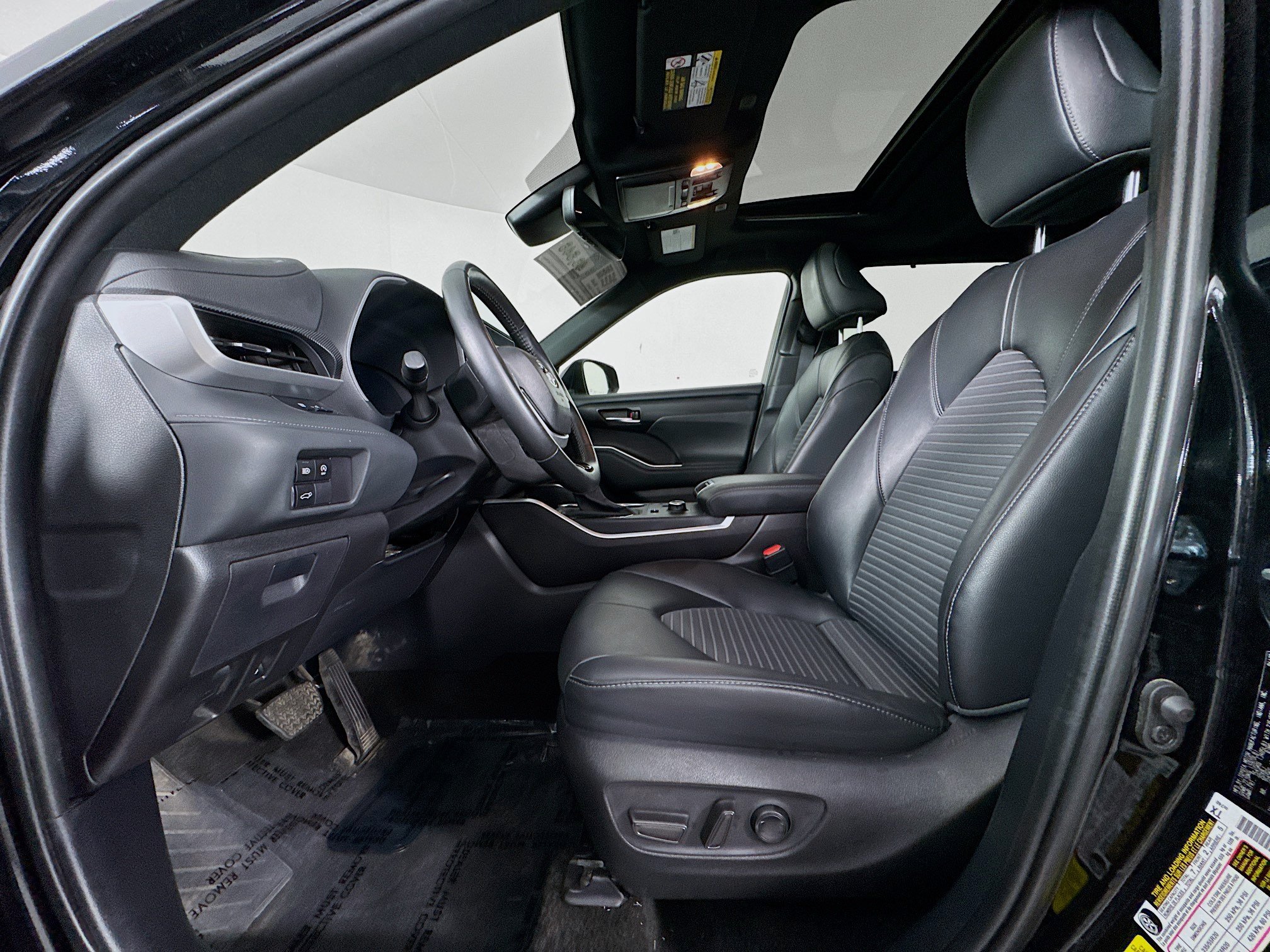 Certified 2025 Toyota Highlander XSE AWD/4WD image 20