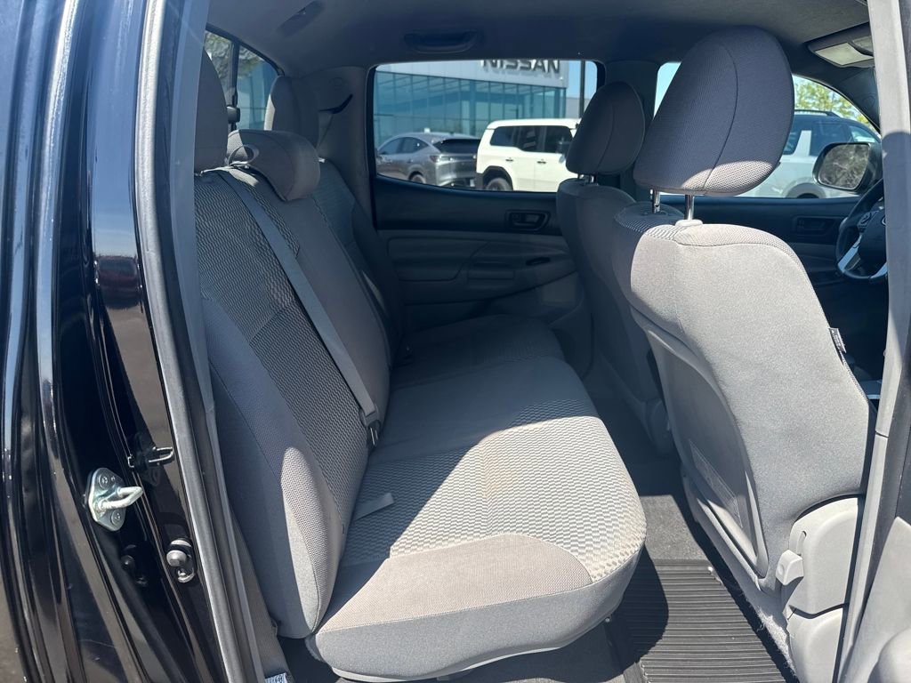 Used 2015 Toyota Tacoma 4x4 Double Cab w/ SR5 Package image 41