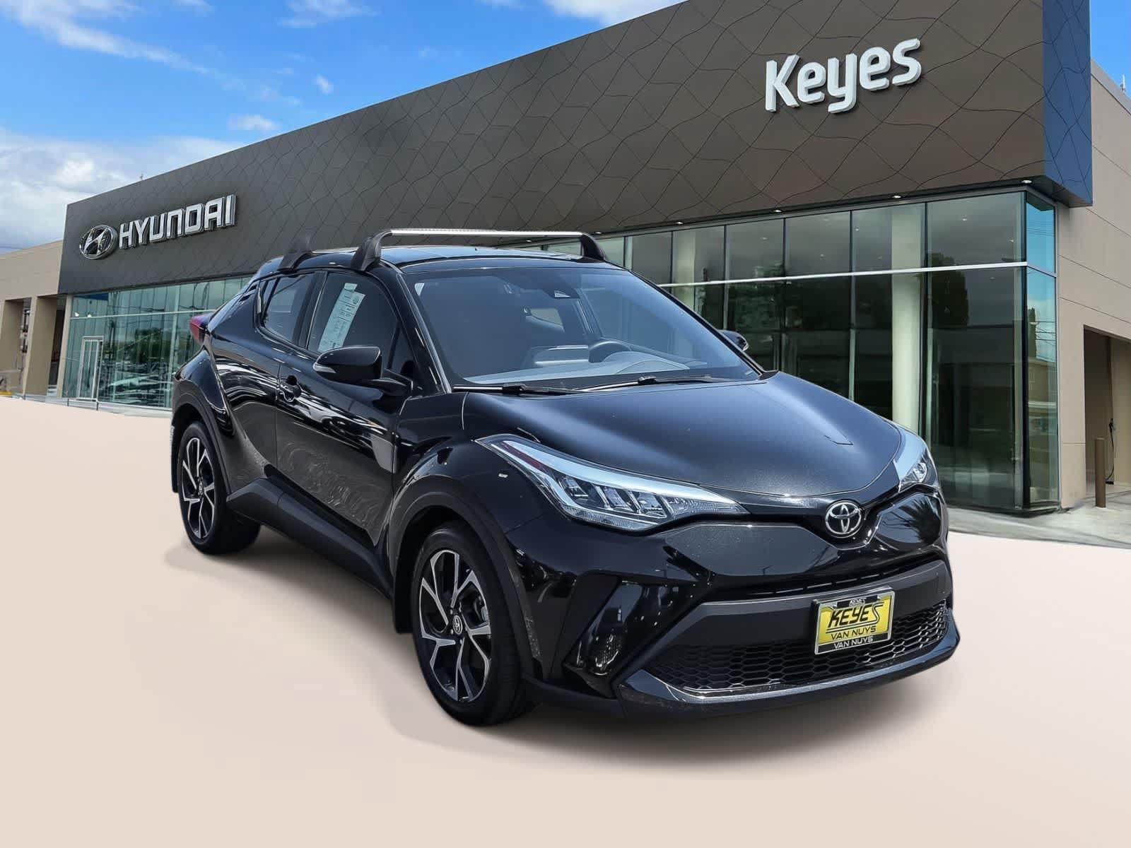 Used 2021 Toyota C-HR XLE FWD image 3