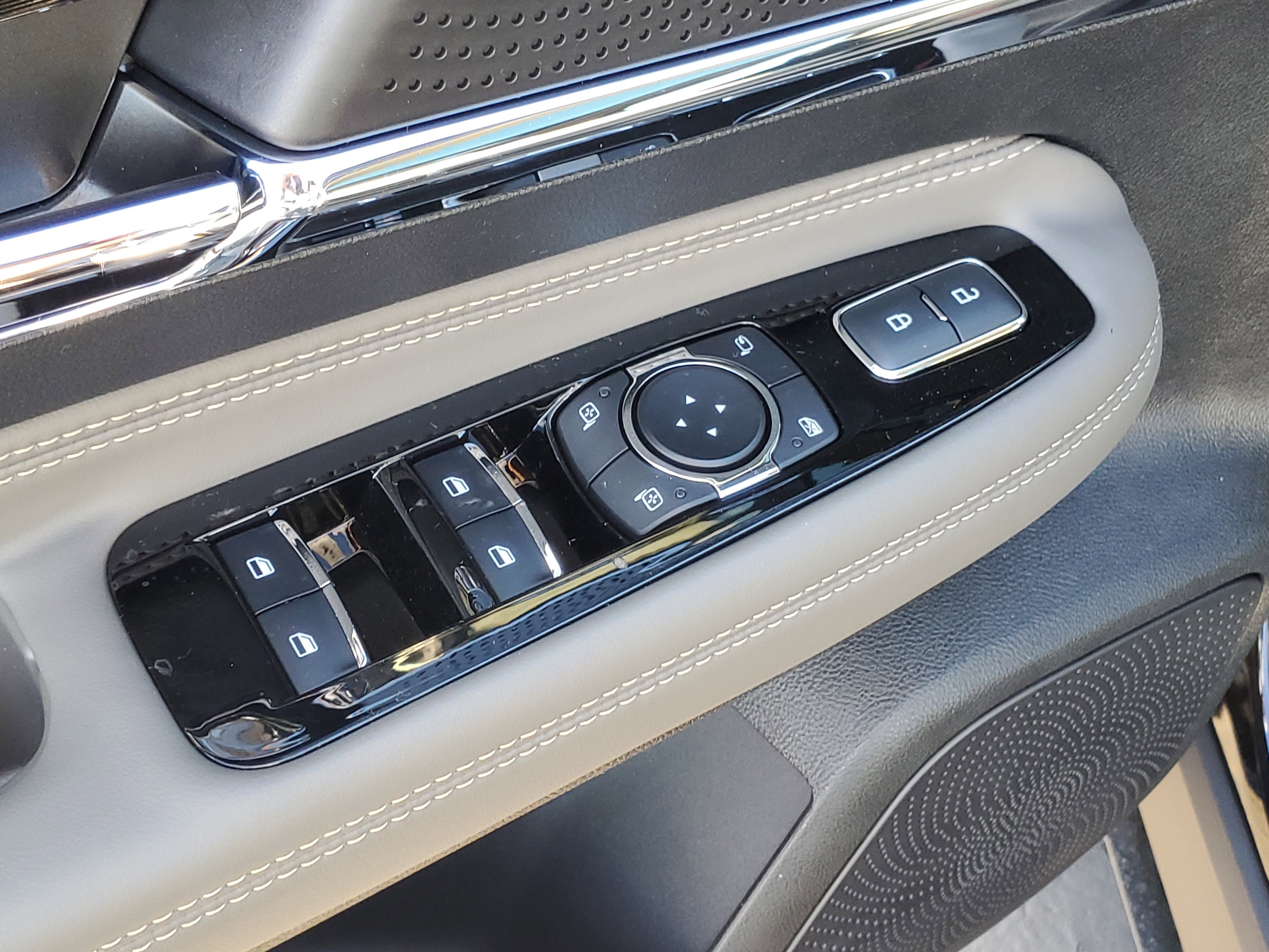 New 2025 Lincoln Corsair Reserve image 10