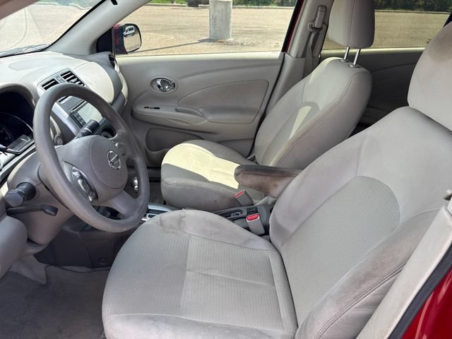 Used 2014 Nissan Versa w/ Tech Package FWD image 9
