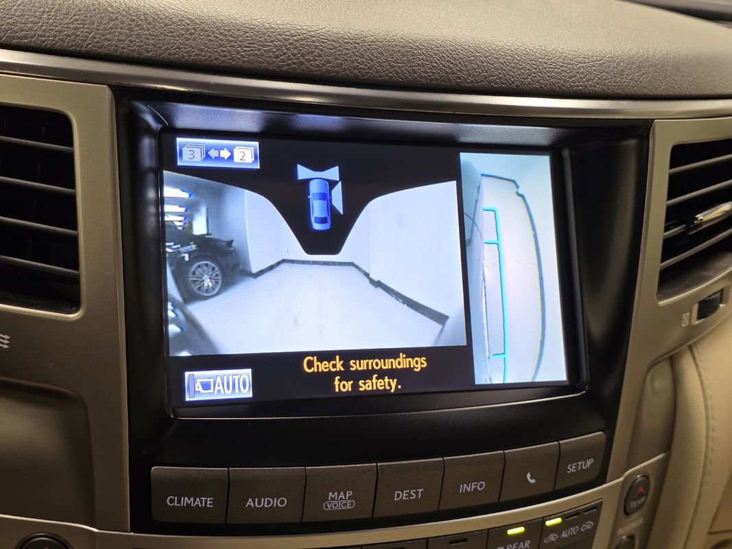 Used 2015 Lexus LX 570 4WD image 38