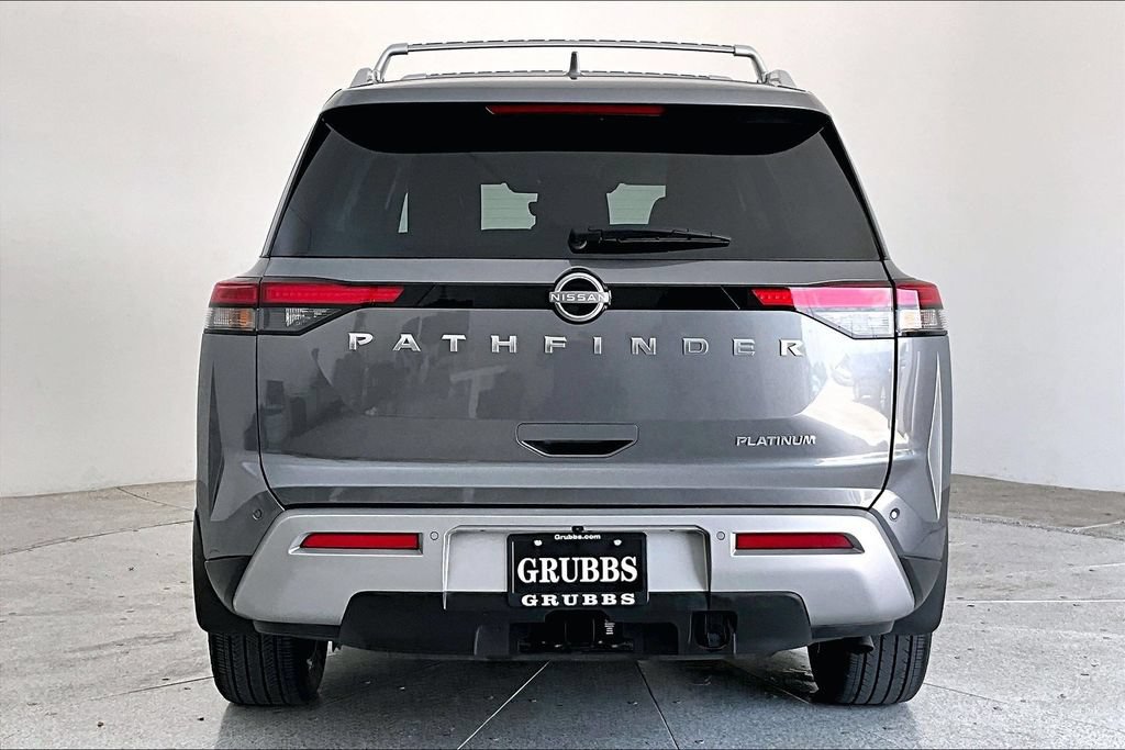 Used 2025 Nissan Pathfinder Platinum w/ Cargo Package FWD image 4