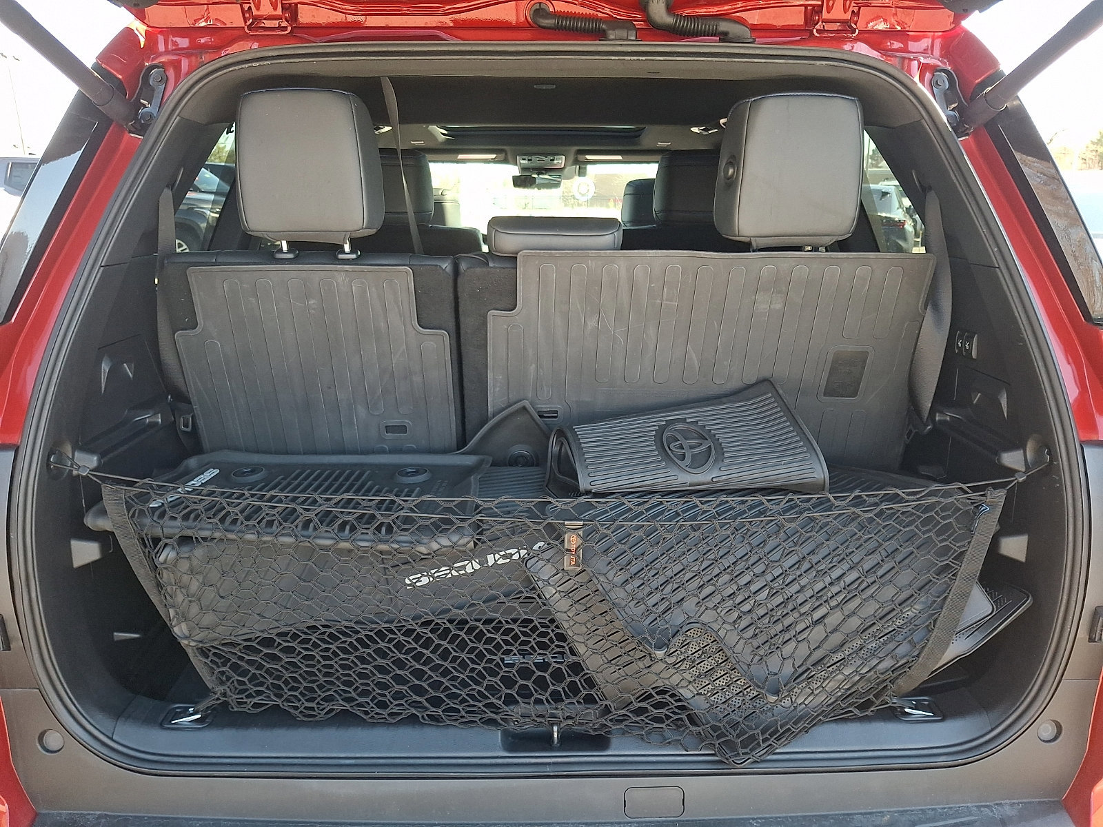 Certified 2024 Toyota Sequoia Platinum AWD/4WD image 31