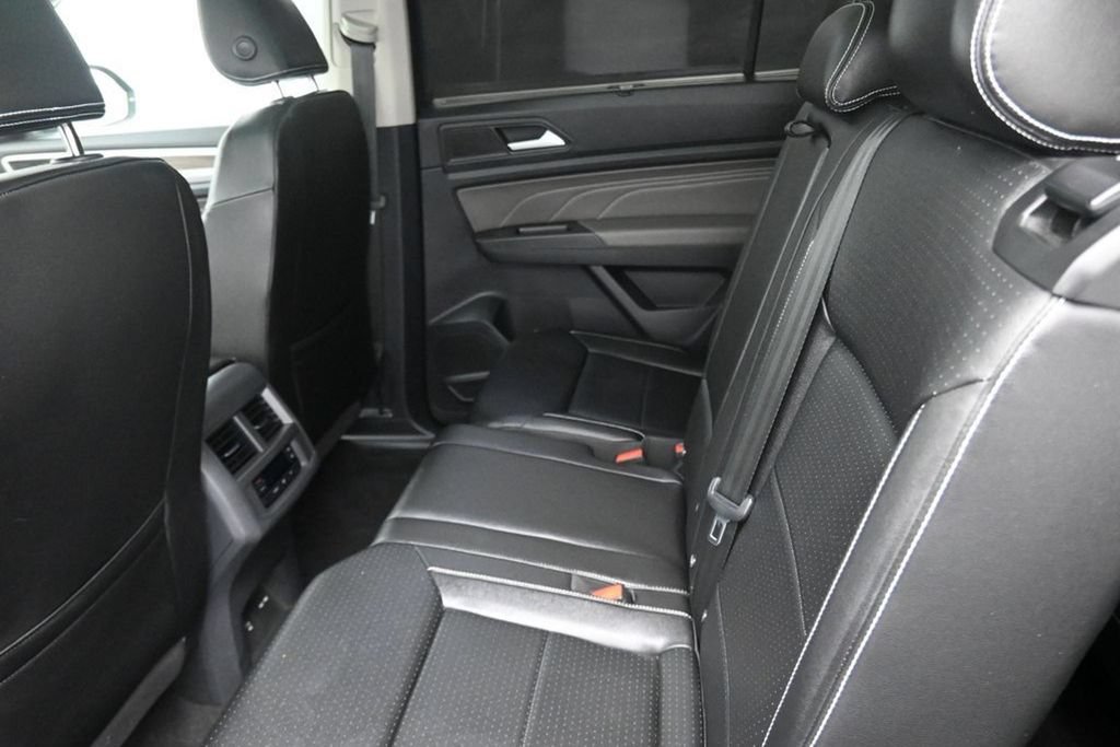 Used 2023 Volkswagen Atlas SEL AWD/4WD image 10