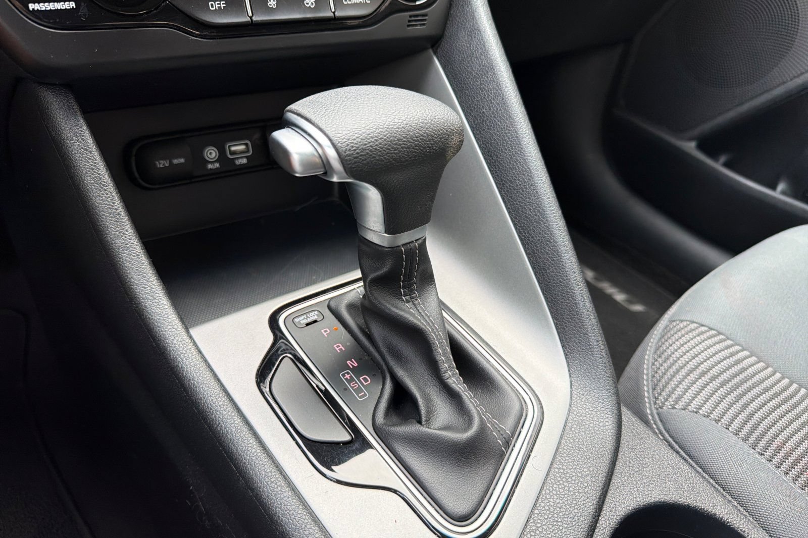 Used 2019 Kia Niro LX FWD image 20
