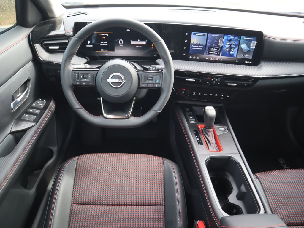New 2026 Nissan Kicks SR w/ SR Premium Package FWD image 11
