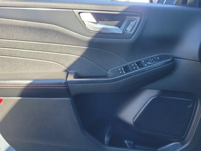 Certified 2024 Ford Escape ST-Line AWD/4WD image 21