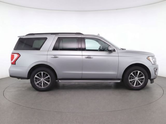 Used 2021 Ford Expedition XLT RWD image 2