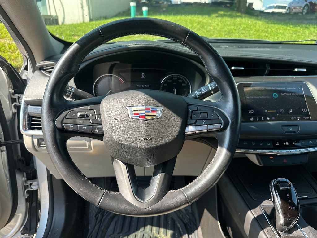 Used 2022 Cadillac XT4 Premium Luxury w/ Safety Alert Package AWD/4WD image 43