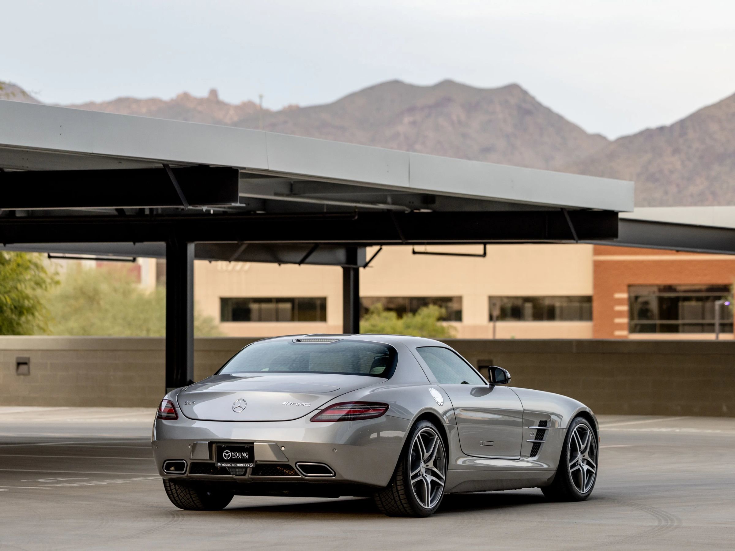 Used 2011 Mercedes-Benz SLS AMG Coupe image 9