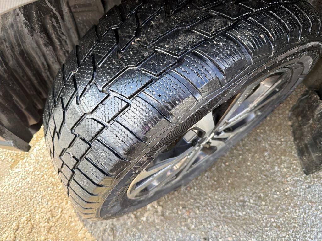 Certified 2022 Subaru Forester Limited image 43