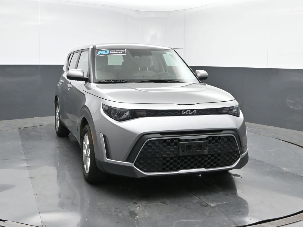 Used 2025 Kia Soul LX w/ LX Technology Package image 8