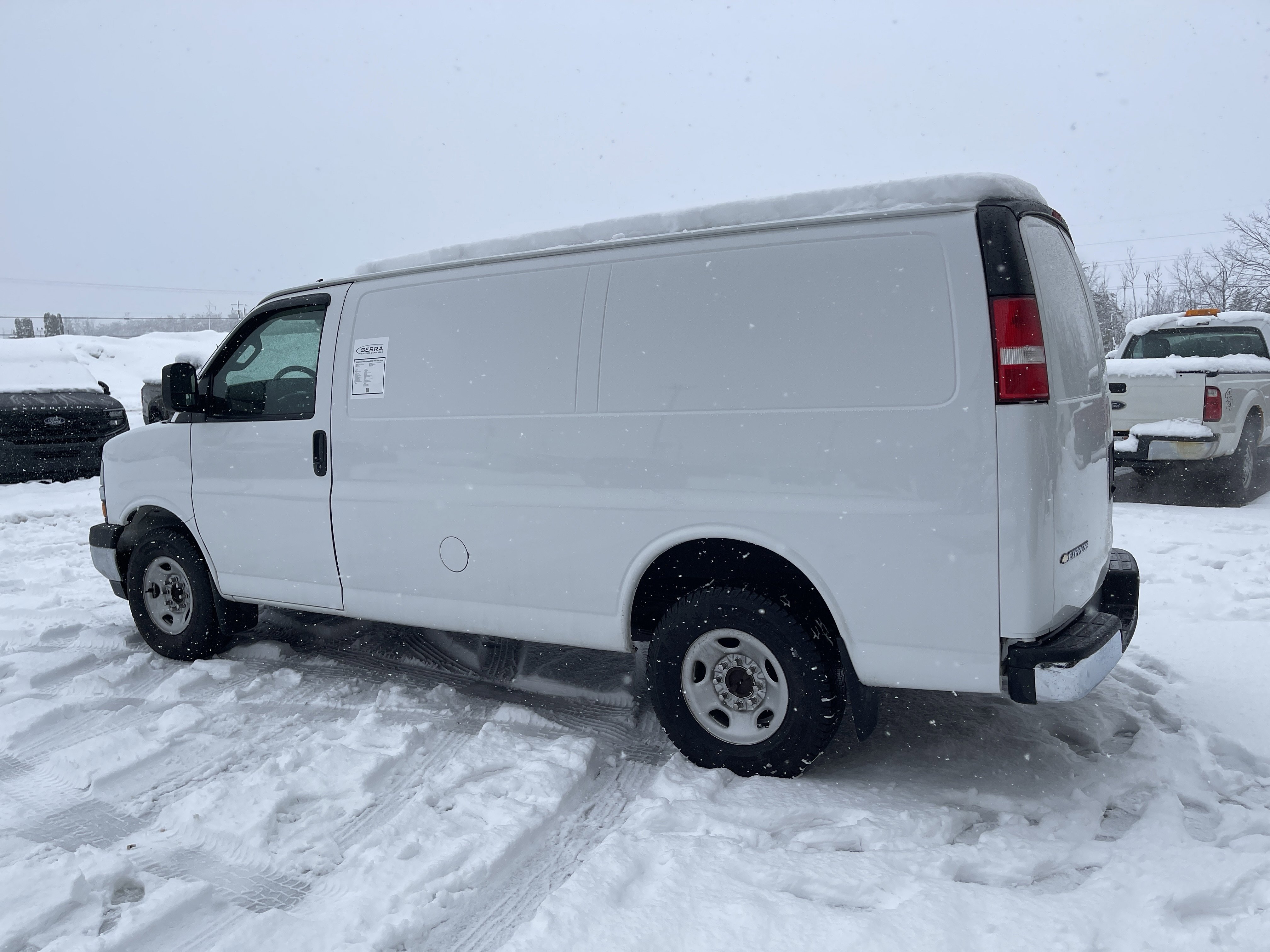Used 2019 Chevrolet Express 2500 image 5
