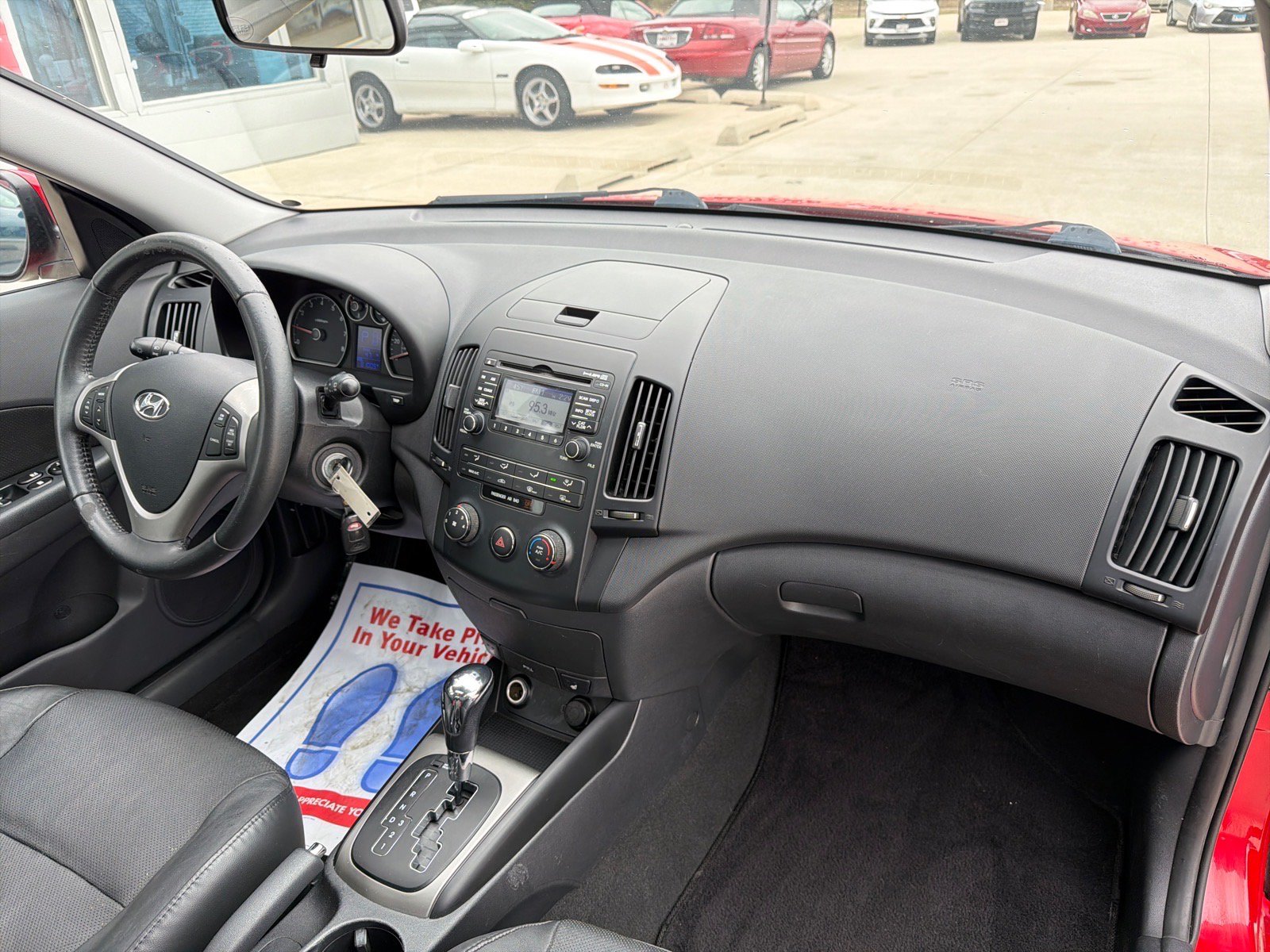 Used 2011 Hyundai Elantra FWD image 27