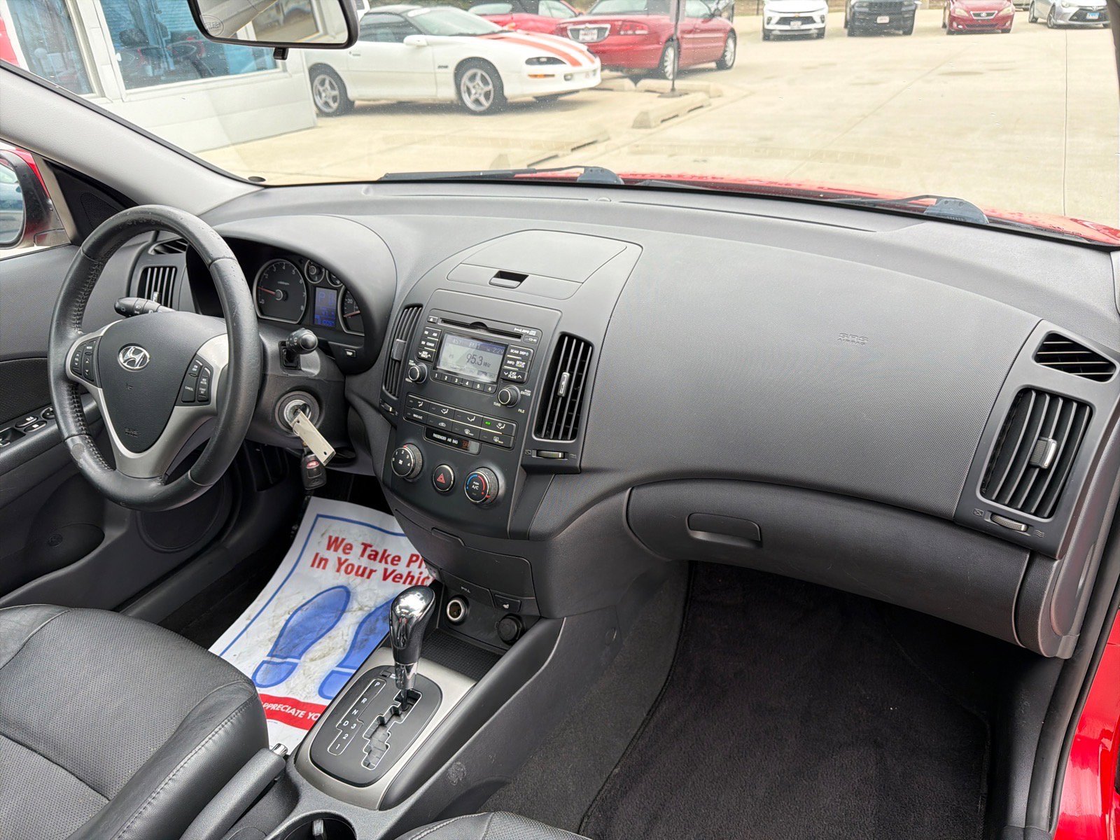 Used 2011 Hyundai Elantra SE image 27