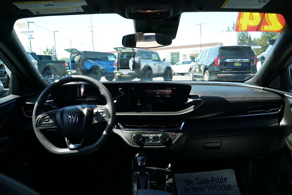 Used 2024 Buick Envista Preferred w/ Convenience II Package FWD image 14