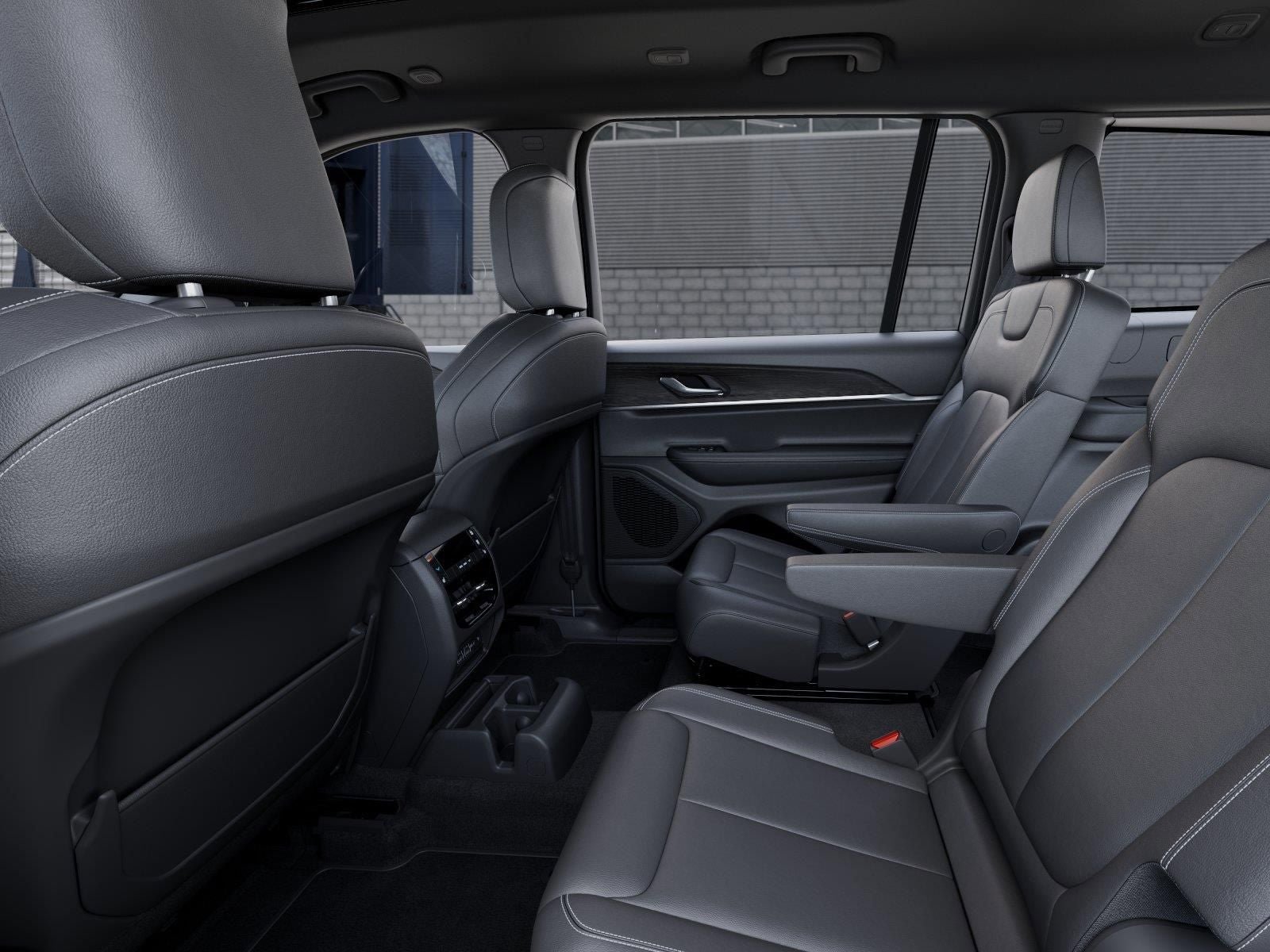 New 2025 Jeep Grand Cherokee L Limited w/ Black Appearance Package AWD/4WD image 23