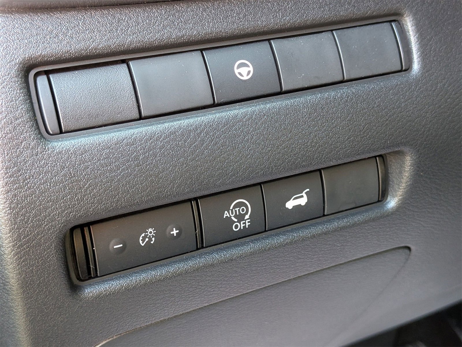 Used 2023 Nissan Rogue SL image 17