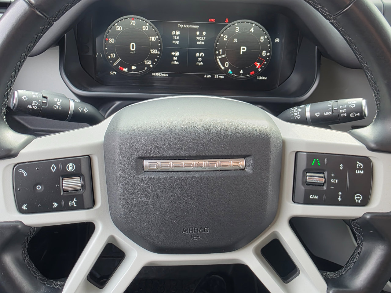 Used 2024 Land Rover Defender 110 S image 11