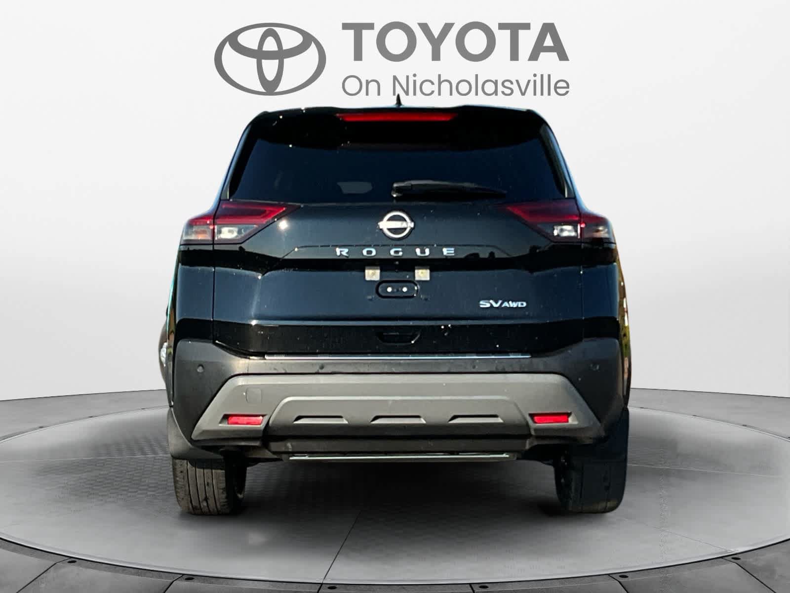 Used 2023 Nissan Rogue SV AWD/4WD image 4