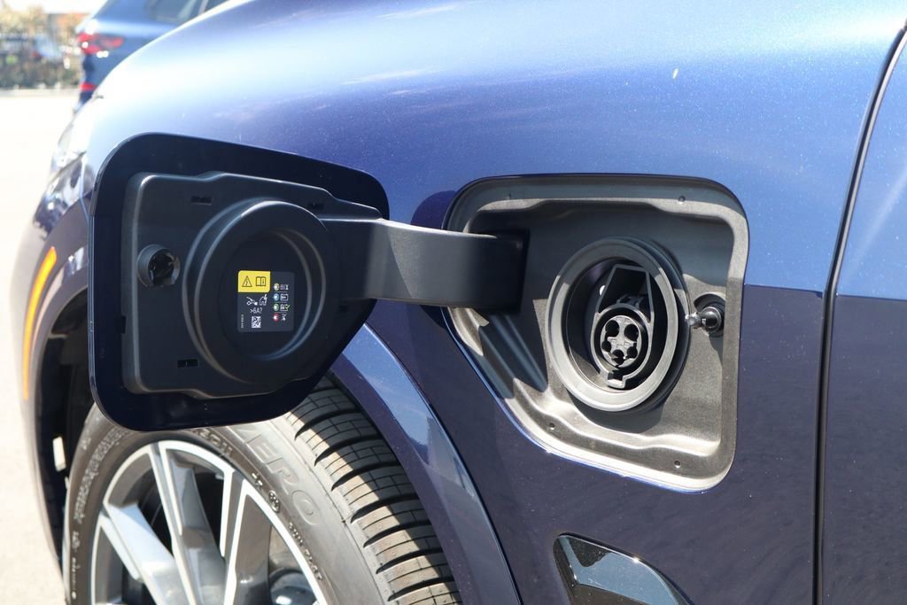 New 2026 BMW X5 xDrive50e image 30