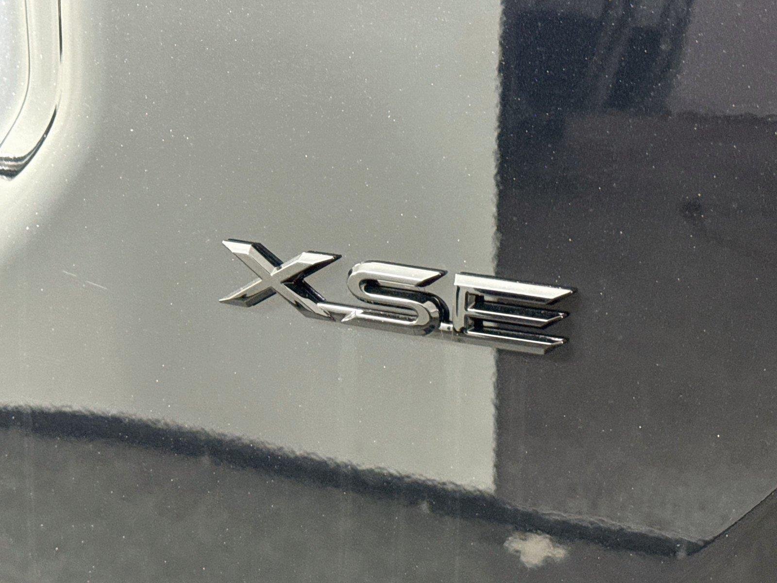 New 2026 Toyota RAV4 XSE AWD/4WD image 10